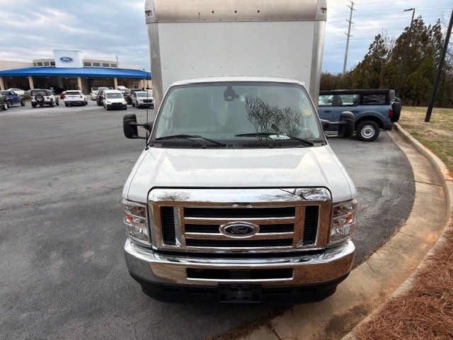 2024 Ford E-350SD Base Cutaway