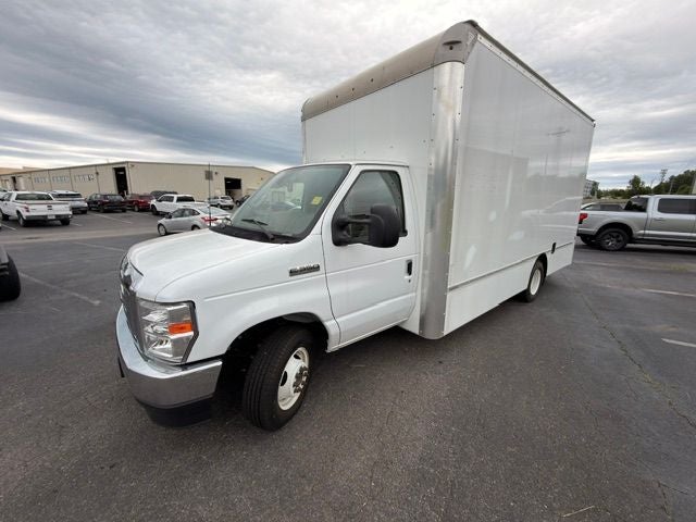 2024 Ford E-350SD Base Cutaway