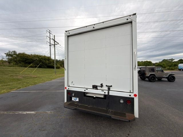 2024 Ford E-350SD Base Cutaway