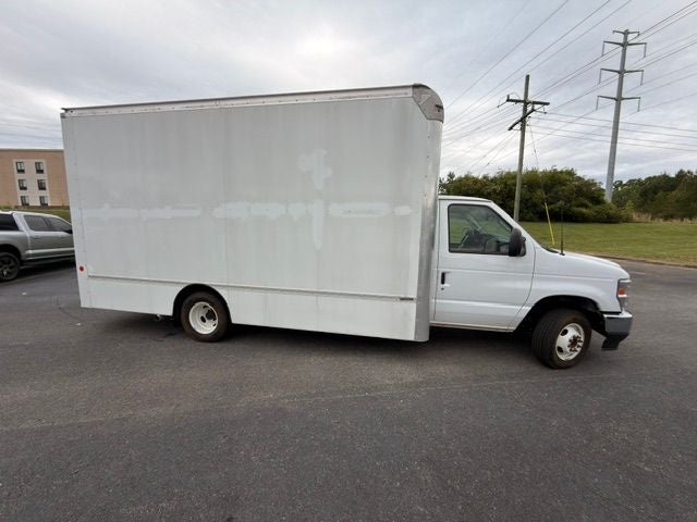 2024 Ford E-350SD Base Cutaway