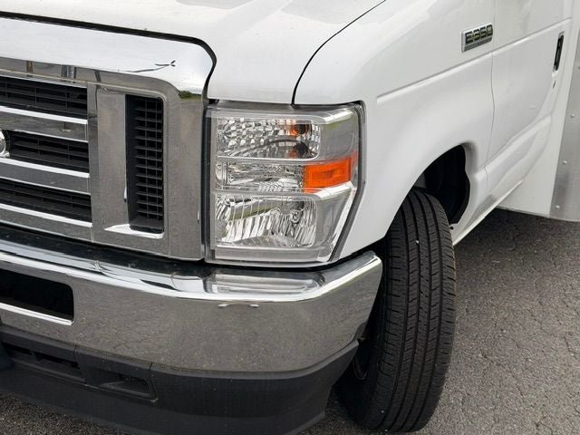 2024 Ford E-350SD Base Cutaway