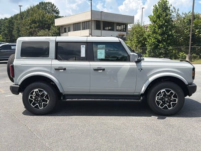 2026 Ford Bronco Outer Banks