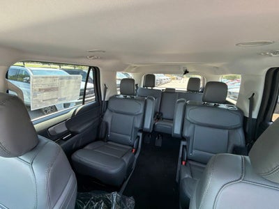 2027 Ford Expedition Active