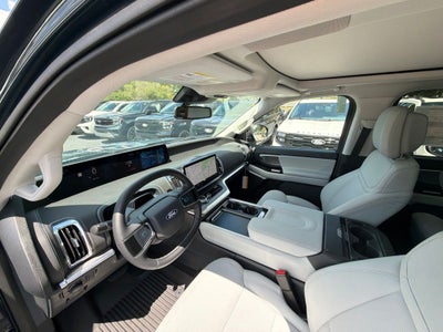 2027 Ford Expedition Platinum