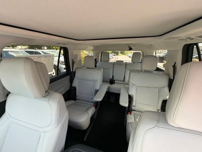 2027 Ford Expedition Platinum