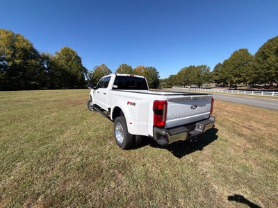 2027 Ford F-450SD Lariat DRW