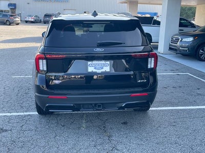 2025 Ford Explorer ST-Line