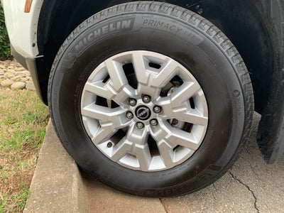 2024 Nissan Frontier SV