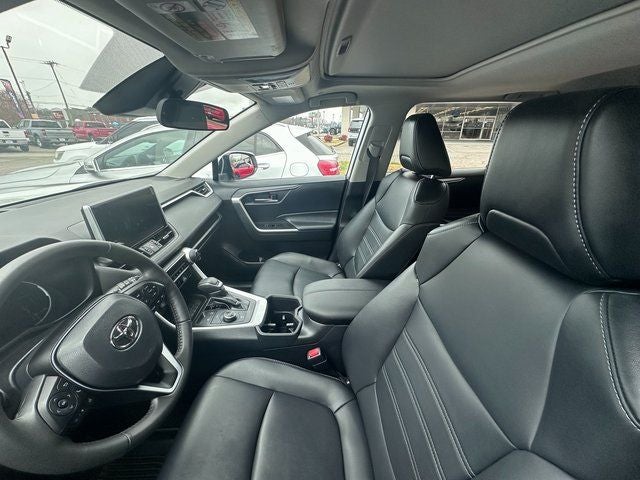 2023 Toyota RAV4 Hybrid XLE Premium